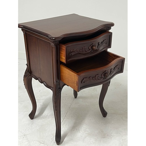 689 - Pair of mahogany bedside lockers with two drawers {H 74cm x W 50cm x D 40cm }.