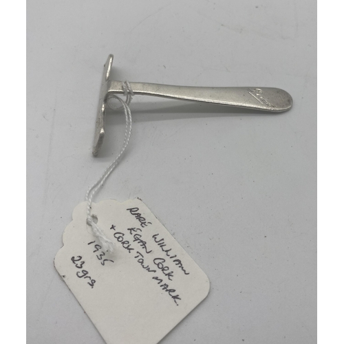 1352 - Rare Irish silver baby's food scrapper Engraved with the name Dermot. Hallmarked in Cork with Cork t... 