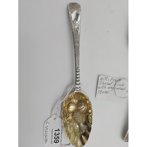 1359 - Set of six Georgian gilded silver berry serving spoons, the scalloped bowls with embossed exotic fru... 