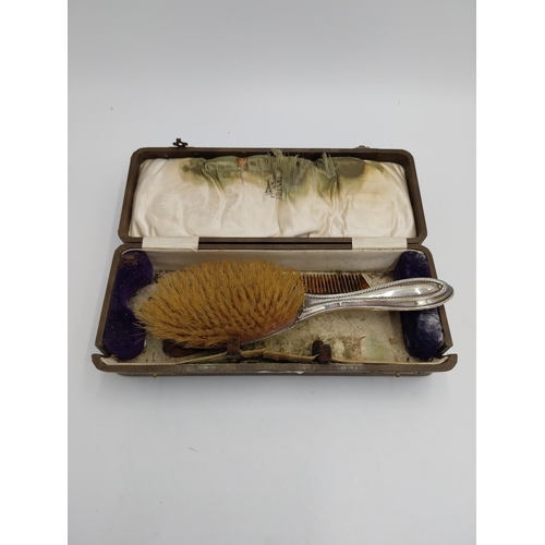 1375 - English silver backed brush & comb set. Hallmarked in Birmingham 1902. Maker Jones & Crompton { Brus... 