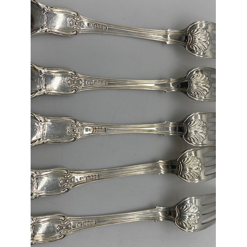 1383 - Five Irish silver Kings Pattern tea forks. Hallmarked in Dublin 1819 Maker James Scott   Wt: 255grs.... 