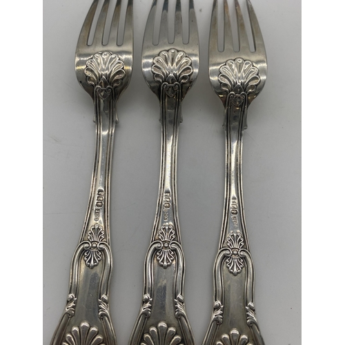 1383 - Five Irish silver Kings Pattern tea forks. Hallmarked in Dublin 1819 Maker James Scott   Wt: 255grs.... 