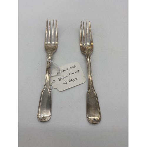 1389 - Two English silver tea forks . Hallmarked in London 1833 Maker William Chinnery Wt: 86grs. { 16cm L ... 