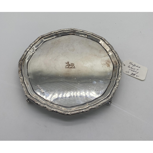 1397 - English silver salver. Hallmarked in Sheffield. 1911. Maker Robert F Mosely Wt: 210grs. { 2cm H X 20... 