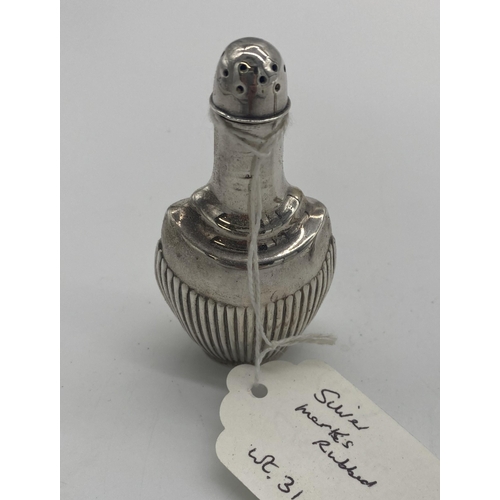 1414 - English silver pepper pot, Hallmarked in Birmingham 1941 Makers mark rubbed. Wt: 37grs. { 7.5cm H X ... 