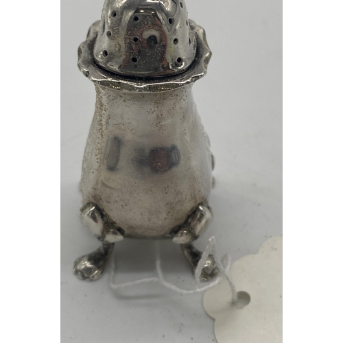 1414 - English silver pepper pot, Hallmarked in Birmingham 1941 Makers mark rubbed. Wt: 37grs. { 7.5cm H X ... 