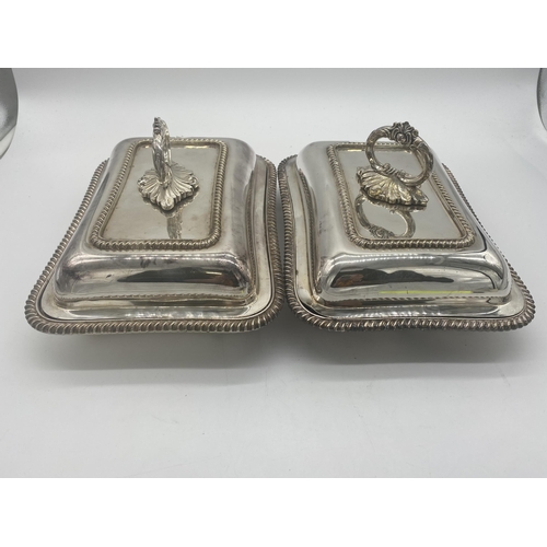 1423 - Pair of silver plated lidded entr�e dishes. Stamped Weir & Sons Dublin & Belfast. { 17cm H X 27cm W ... 