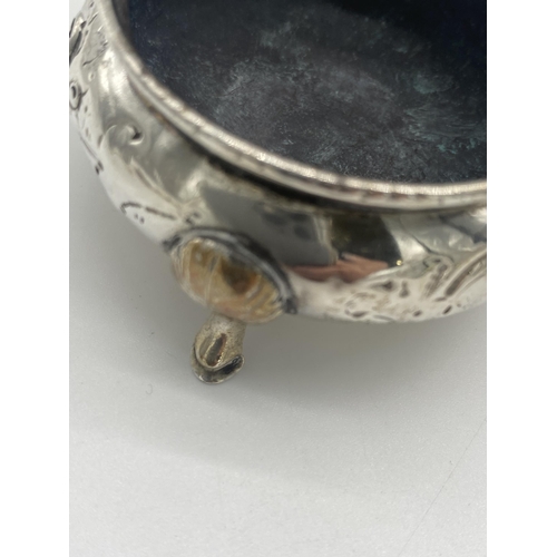 1403 - English silver salt pot with original Bristol blue glass liner. Hallmarks rubbed. Wt: 27grs. { 4cm H... 