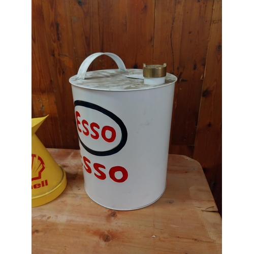 335 - Esso metal advertising oil can and Shell metal advertising oil jug {36 cm H x 23 cm Dia. And 23 cm H... 