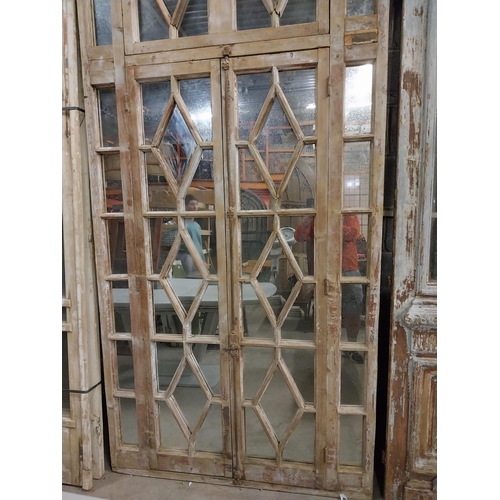 531 - Good quality 19th C. mirrored wall panel {330 cm H x 134 cm W x 4 cm D}.