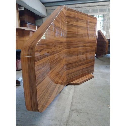 1014 - Good quality rosewood veneered divider originally from the Dublin Aer Lingus Premier Lounge {113 cm ... 