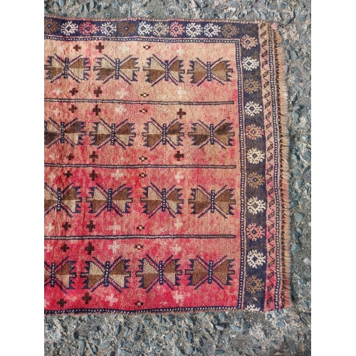 190A - Good quality decorative Persian rug {130cm W x 80cm L}