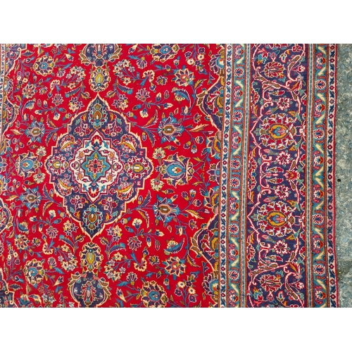 210 - Good quality decorative Persian carpet square {310cm W x 223cm L}