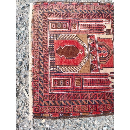 220A - Good quality decorative Persian rug {130cm W x 80cm L}