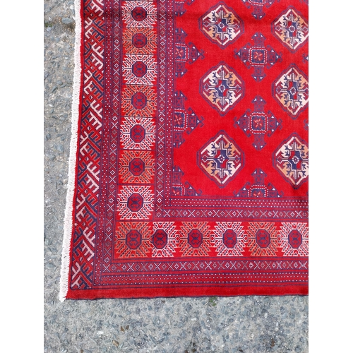 252 - Good quality decorative Persian carpet square {285cm W x 200cm L}