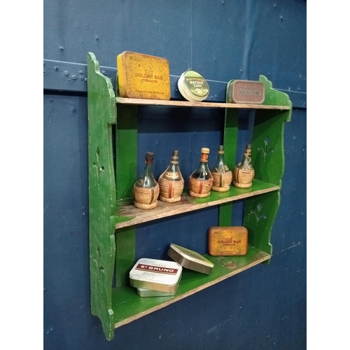 407 - Green wall rack