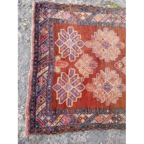 440A - Good quality decorative Persian rug {130cm W x 80cm L}