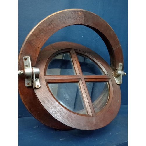 484 - Wooden porthole window {D 8cm x Dia 50cm }.