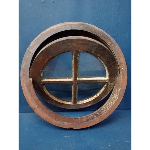 484 - Wooden porthole window {D 8cm x Dia 50cm }.