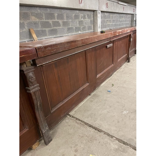 140A - Good quality mahogany bar counter with decorative carved corbels {118cm H x 1158cm W x 200cm D}