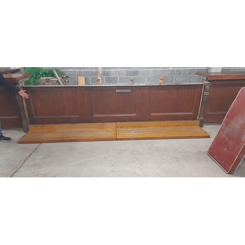 140A - Good quality mahogany bar counter with decorative carved corbels {118cm H x 1158cm W x 200cm D}