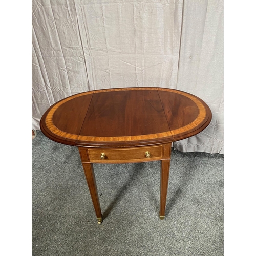 328A - Inlaid mahogany satinwood crossbanded drop leaf table with one drawer in frieze on square tapered le... 