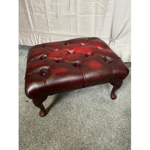 362A - Deep buttoned red leather upholstered Chesterfield stool on cabriole legs. {32 cm H x 61 cm W x 49 c... 