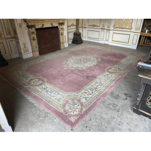 401 - Decorative carpet square {314 cm W x 460 cm L}.