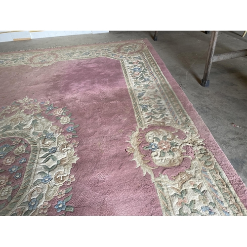 401 - Decorative carpet square {314 cm W x 460 cm L}.