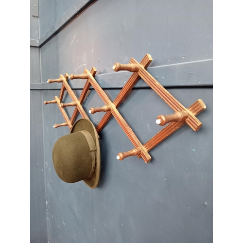 134 - Late 19th C. wooden concertina coat and hat rack.  {H 30cm x W 100cm x D 10cm }.