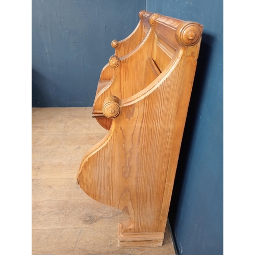 148 - 19th C. oak double pew. {H 100cm x W 124cm x D 36cm }.