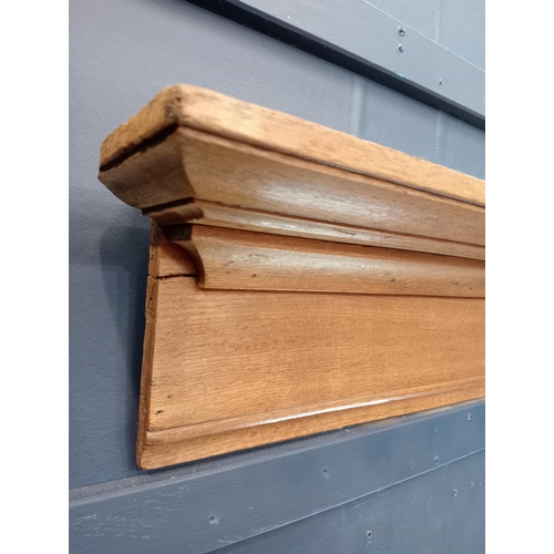 384 - 19th C. Oak pediment {H 17cm x W 227cm x D 13cm}.