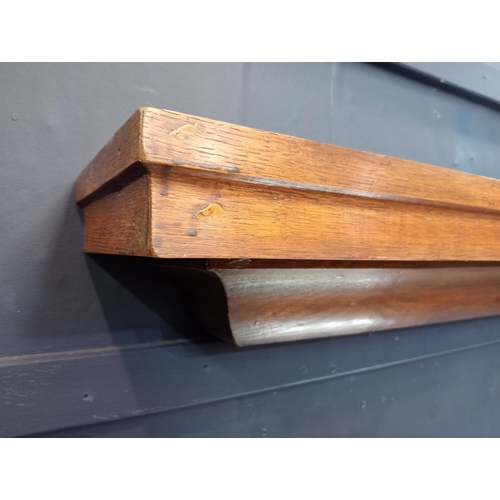 384A - 19th C. Oak pediment {H 17cm x W 260cm x D 18cm}.