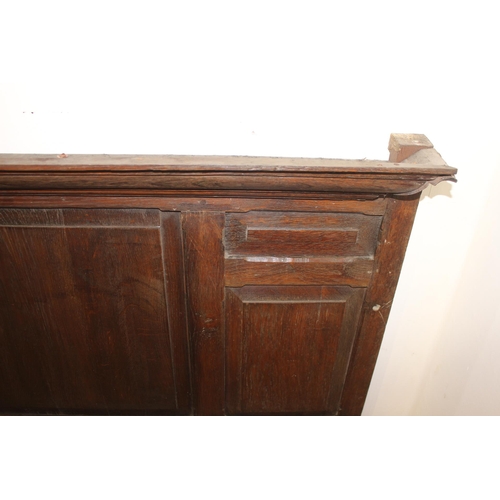 394 - 19th C. oak wall panelling with one secret opening door. {H 86cm x W 312cm x D 15cm }.