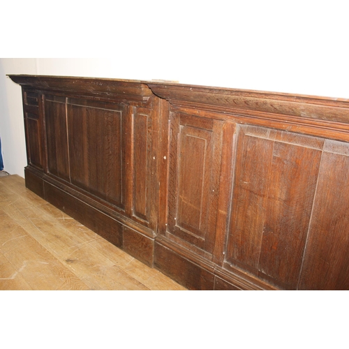 394 - 19th C. oak wall panelling with one secret opening door. {H 86cm x W 312cm x D 15cm }.