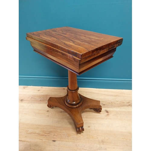 507 - Good quality William IV flamed mahogany and satinwood inlaid games table raised on turned columns an... 