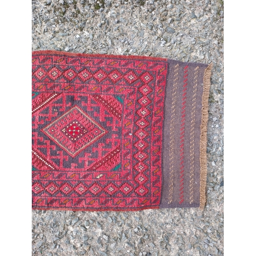 740 - Good quality decorative carpet runner {260cm W x 60cm L} (not available to view in person).