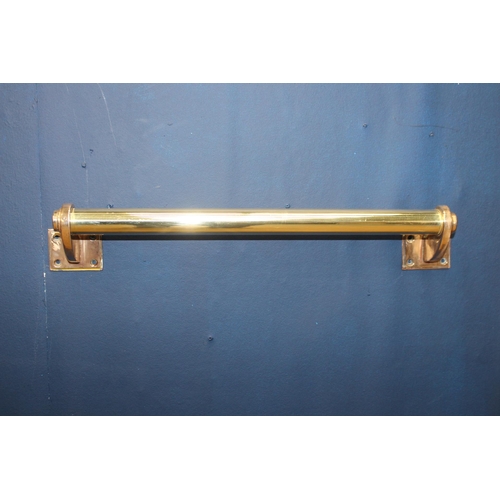 706 - 19th C. Brass door handle with bronze mount {H9cm x W 47cm x D 7cm}.