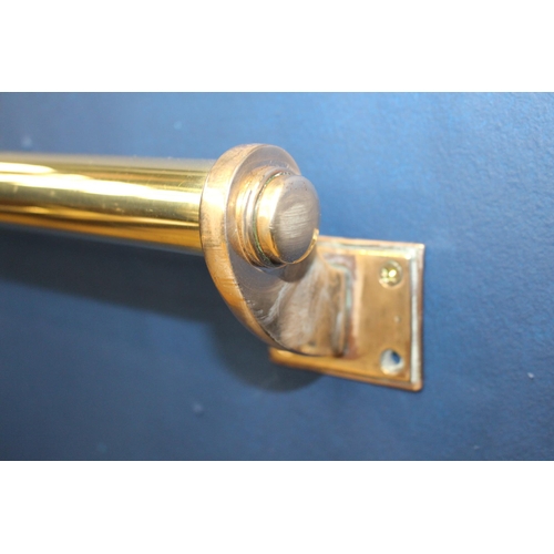 706 - 19th C. Brass door handle with bronze mount {H9cm x W 47cm x D 7cm}.