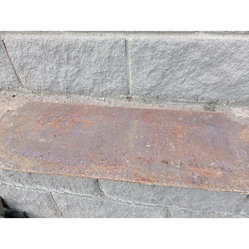 748 - 19th C. Cast iron Slater Street sign {H 30cm x W 85cm}.