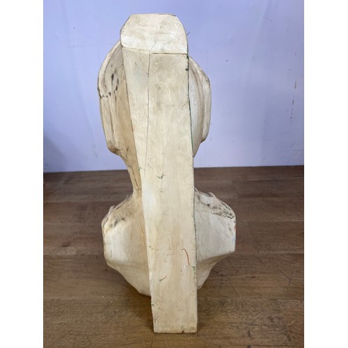 565 - Solid Wooden bust of knight  {H 73cm x W 35cm x D 27cm }.