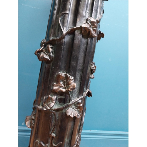 256 - Decorative resin jardiniere stand with reeded column. {86 cm H x 24 cm Dia.}.