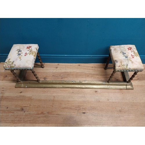 261 - Edwardian brass club fender with upholstered seats. {40 cm H x 130 cm W x 34 cm D}.