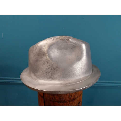 342 - Rare alloy Hat mould. {15 cm H x 26 cm W x 25 cm D}