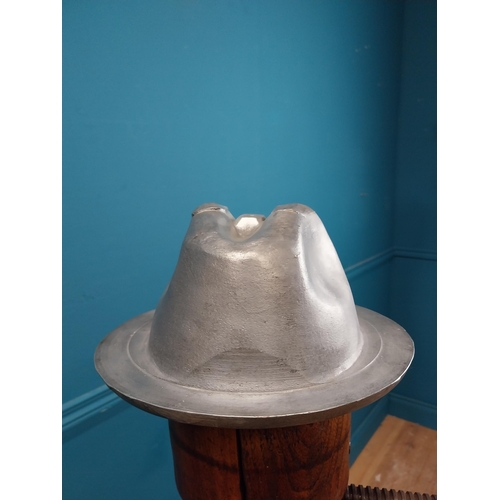 342 - Rare alloy Hat mould. {15 cm H x 26 cm W x 25 cm D}