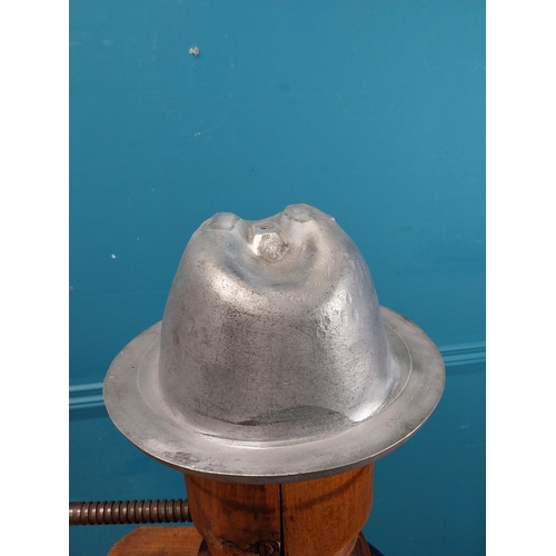 342 - Rare alloy Hat mould. {15 cm H x 26 cm W x 25 cm D}