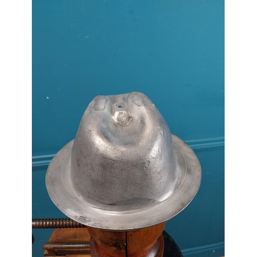 342 - Rare alloy Hat mould. {15 cm H x 26 cm W x 25 cm D}