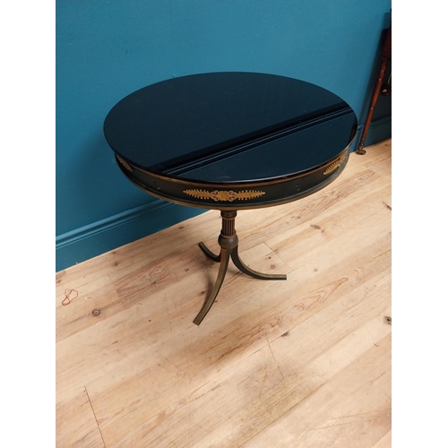 411 - 20th C. centre table with marble top and metal column with three outswept feet. {63 cm H x 58 cm Dia... 