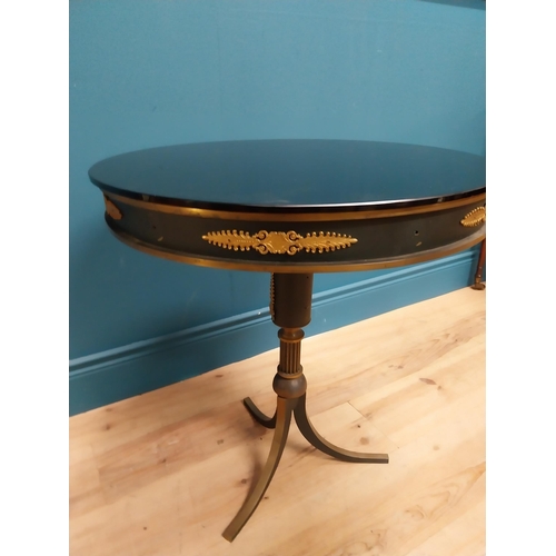 411 - 20th C. centre table with marble top and metal column with three outswept feet. {63 cm H x 58 cm Dia... 