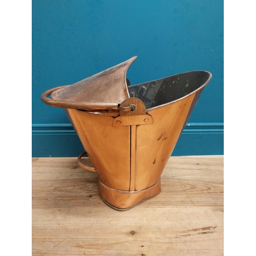 436 - Early 20th C. copper coal scuttle. {40 cm H x 34 cm W x 40 cm D}.